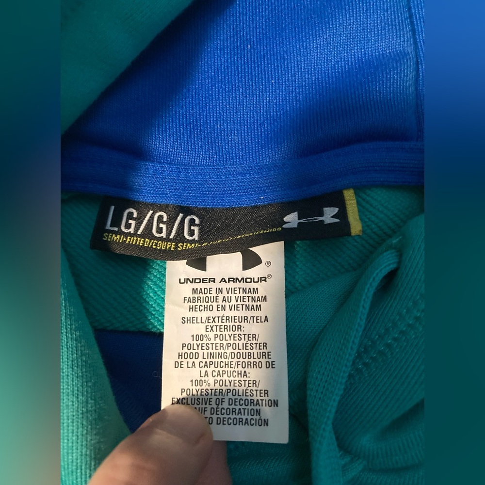 Under Armour, size large, beautiful colors, soft, warm, hoodie - Picture 6 of 6